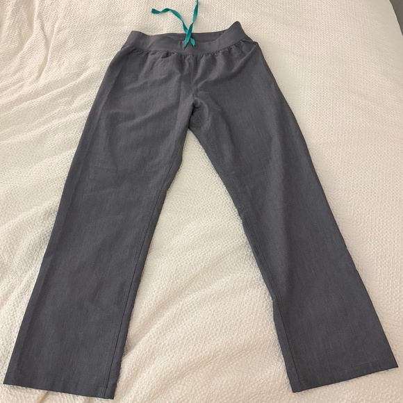 Figs Livingston Basic Scrub Pants, Graphite, Size Large - Picture 6 of 8